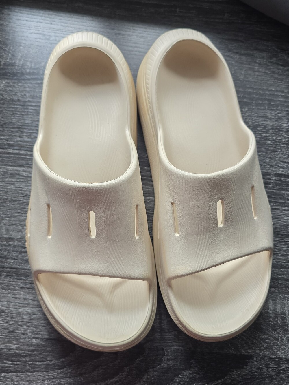 Hoka One One Ora Recovery Slide 3